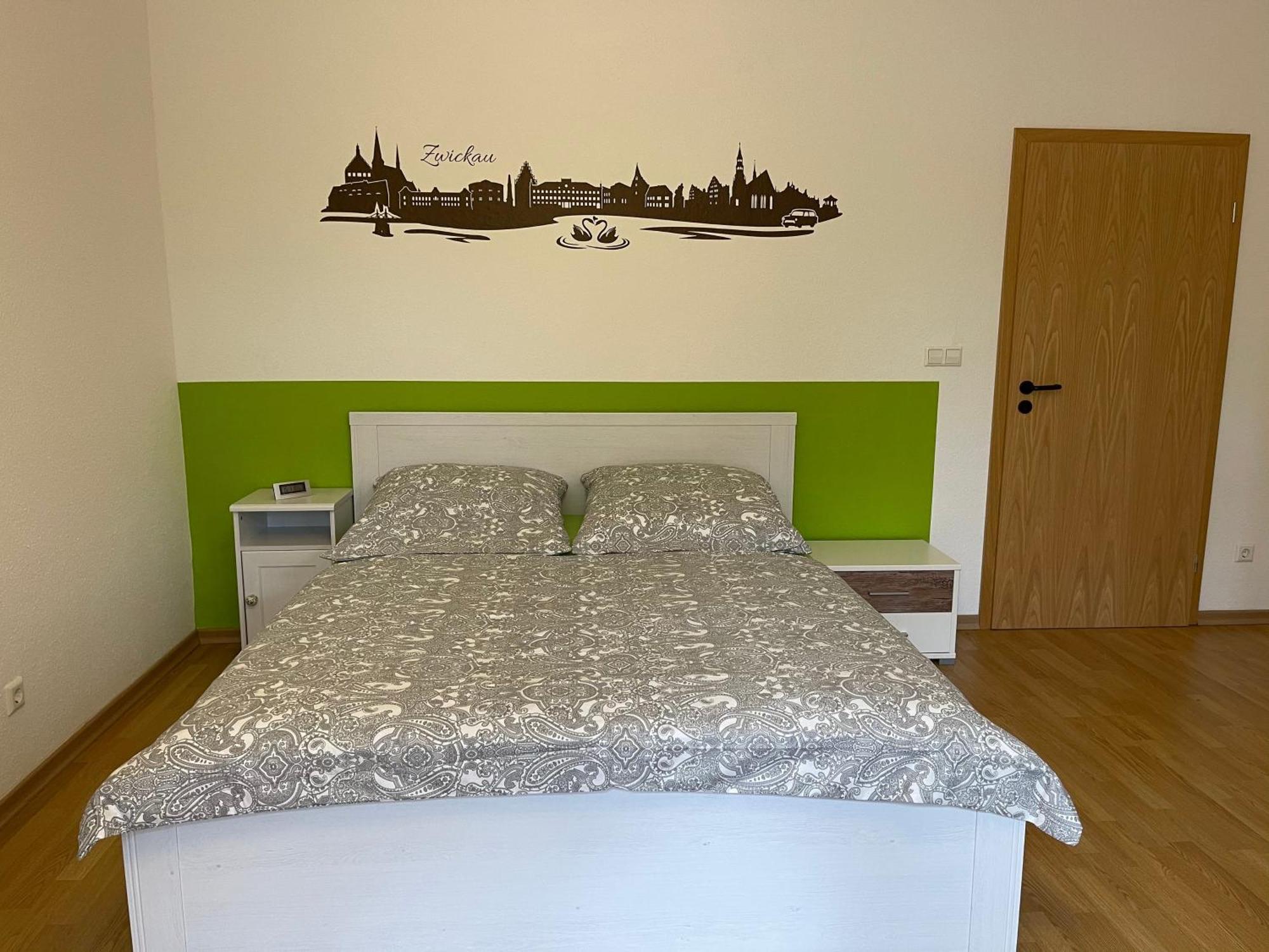 Ferienwohnung Im Zentrum Zwickaus Екстериор снимка